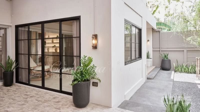 Noble Tara Pattanakarn, Bangkok, 2046 Pattanakarn Road, Suan Luang, Suan Luang, Bangkok, 3 Bedrooms, 350 sqm, Single Detached House For Sale, by Lalisorn Prakanmeth, 500244114 - DDproperty.com