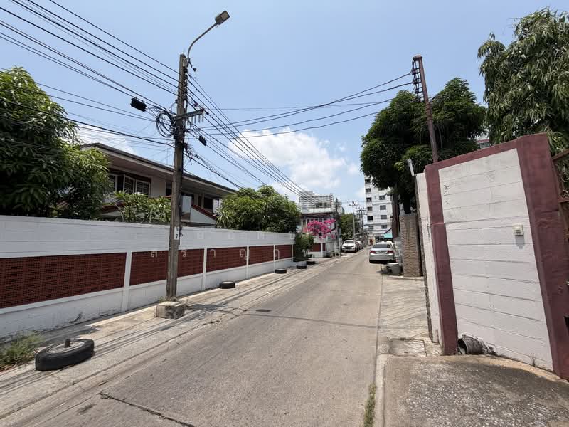 ที่ดิน 130 ตร.ว.ติดถนน 2 ด้าน ถนนประชาชื่น, กรุงเทพ, ประชาชื่น, วงศ์สว่าง, บางซื่อ, กรุงเทพ, 520 ตร.ม., ที่ดิน ขาย, โดย ยอดชาย สราญฤทธิชัย, 500244124 - DDproperty.com