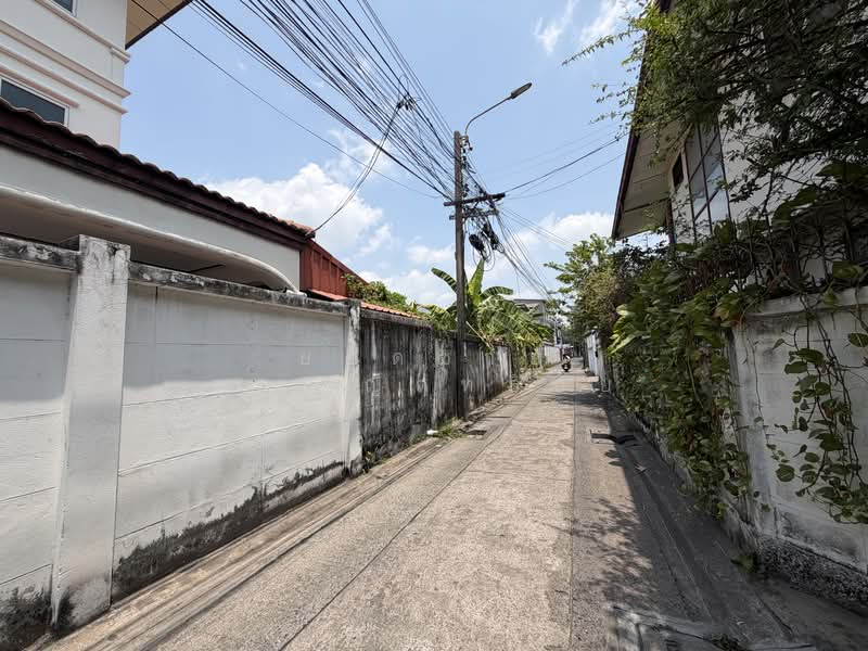 ที่ดิน 130 ตร.ว.ติดถนน 2 ด้าน ถนนประชาชื่น, Bangkok, ประชาชื่น, Wong Sawang, Bang Sue, Bangkok, , 520 sqm, Land For Sale, by ยอดชาย สราญฤทธิชัย, 500244124 - DDproperty.com