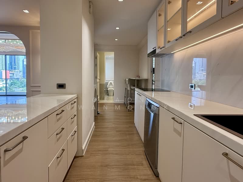 Phatssana Gardens, Bangkok, 19 Soi Ekkamai 6, Sukhumvit 63 Road, Phra Kanong Nua, Watthana, Bangkok, 3 Bedrooms, 345 sqm, Condo For Rent, by Oraon Suwanmongko, 500244143 - DDproperty.com