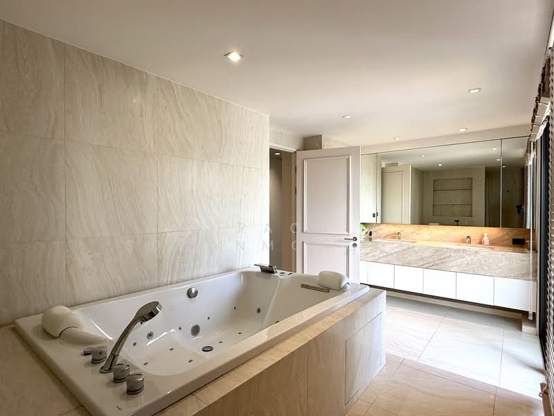 Phatssana Gardens, Bangkok, 19 Soi Ekkamai 6, Sukhumvit 63 Road, Phra Kanong Nua, Watthana, Bangkok, 3 Bedrooms, 345 sqm, Condo For Rent, by Oraon Suwanmongko, 500244143 - DDproperty.com