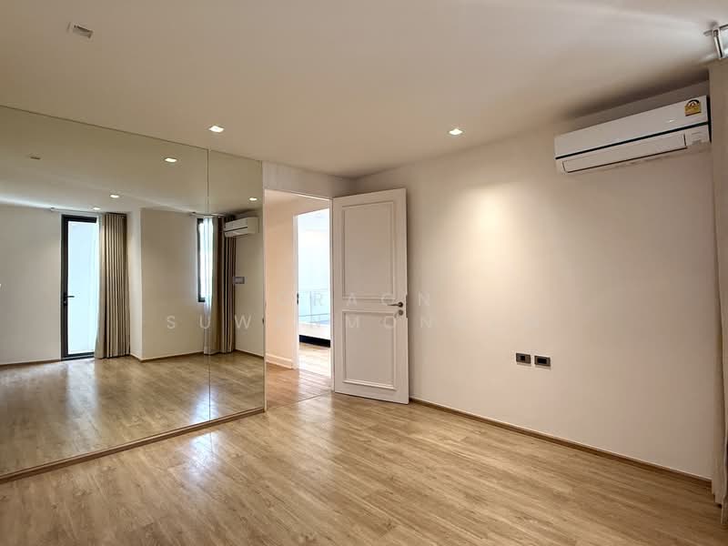 Phatssana Gardens, Bangkok, 19 Soi Ekkamai 6, Sukhumvit 63 Road, Phra Kanong Nua, Watthana, Bangkok, 3 Bedrooms, 345 sqm, Condo For Rent, by Oraon Suwanmongko, 500244143 - DDproperty.com