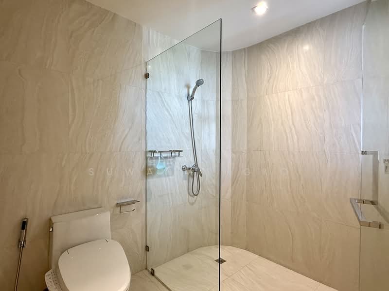 Phatssana Gardens, Bangkok, 19 Soi Ekkamai 6, Sukhumvit 63 Road, Phra Kanong Nua, Watthana, Bangkok, 3 Bedrooms, 345 sqm, Condo For Rent, by Oraon Suwanmongko, 500244143 - DDproperty.com