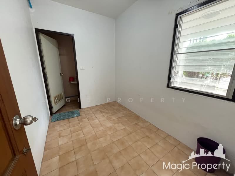 The Noble Ekkamai 22, Bangkok, Khlong Tan Nua, Watthana, Bangkok, 4 Bedrooms, 350 sqm, Single Detached House For Rent, by Magic Property, 500244157 - DDproperty.com