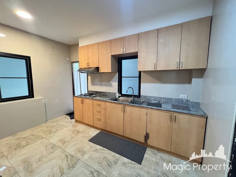 The Noble Ekkamai 22, Bangkok, Khlong Tan Nua, Watthana, Bangkok, 4 Bedrooms, 350 sqm, Single Detached House For Rent, by Magic Property, 500244157 - DDproperty.com