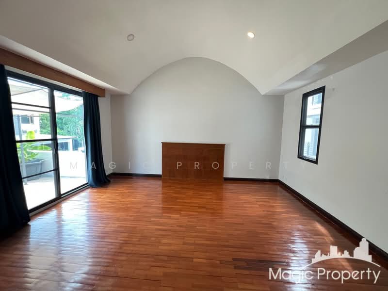 The Noble Ekkamai 22, Bangkok, Khlong Tan Nua, Watthana, Bangkok, 4 Bedrooms, 350 sqm, Single Detached House For Rent, by Magic Property, 500244157 - DDproperty.com