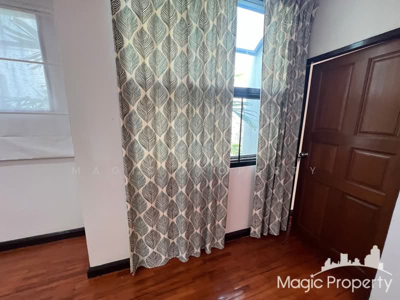 The Noble Ekkamai 22, Bangkok, Khlong Tan Nua, Watthana, Bangkok, 4 Bedrooms, 350 sqm, Single Detached House For Rent, by Magic Property, 500244157 - DDproperty.com
