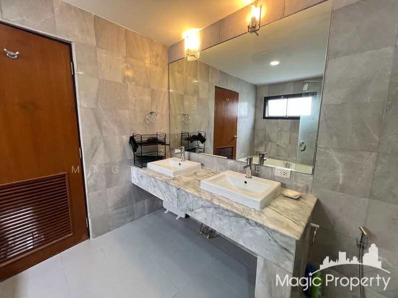 The Noble Ekkamai 22, Bangkok, Khlong Tan Nua, Watthana, Bangkok, 4 Bedrooms, 350 sqm, Single Detached House For Rent, by Magic Property, 500244157 - DDproperty.com