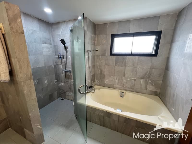 The Noble Ekkamai 22, Bangkok, Khlong Tan Nua, Watthana, Bangkok, 4 Bedrooms, 350 sqm, Single Detached House For Rent, by Magic Property, 500244157 - DDproperty.com