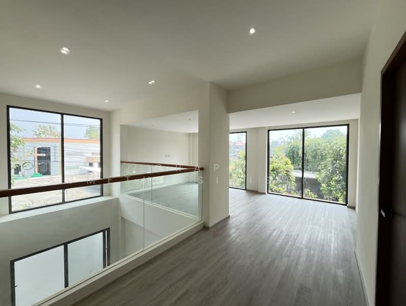 undefined, Bangkok, Khlong Tan Nua, Watthana, Bangkok, 4 Bedrooms, 401 sqm, Single Detached House For Sale, by Orapa Sumetheesirisakul, 500244171 - DDproperty.com