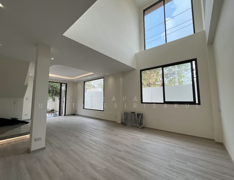 undefined, Bangkok, Khlong Tan Nua, Watthana, Bangkok, 4 Bedrooms, 401 sqm, Single Detached House For Sale, by Orapa Sumetheesirisakul, 500244171 - DDproperty.com