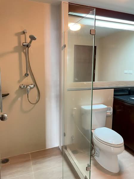 Y.O. Place, Bangkok, 223 Soi Sai Nam Thip 2, Khlong Toei, Khlong Toei, Bangkok, 2 Bedrooms, 93 sqm, Condo For Rent, by Sarika Saengkam, 500244195 - DDproperty.com