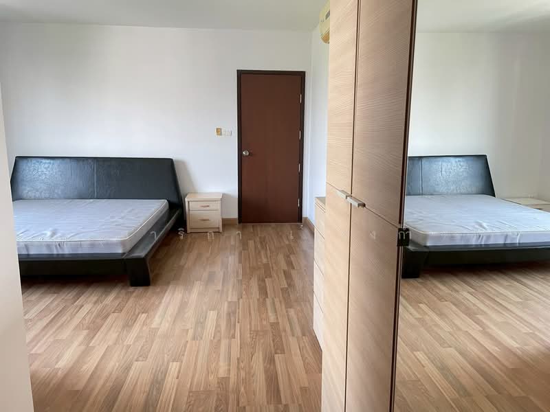 Y.O. Place, Bangkok, 223 Soi Sai Nam Thip 2, Khlong Toei, Khlong Toei, Bangkok, 2 Bedrooms, 93 sqm, Condo For Rent, by Sarika Saengkam, 500244195 - DDproperty.com