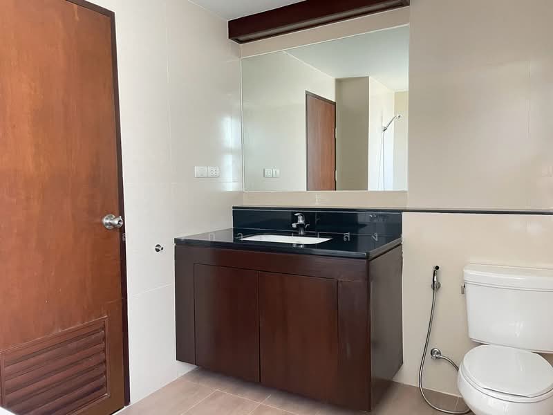 Y.O. Place, Bangkok, 223 Soi Sai Nam Thip 2, Khlong Toei, Khlong Toei, Bangkok, 2 Bedrooms, 93 sqm, Condo For Rent, by Sarika Saengkam, 500244195 - DDproperty.com