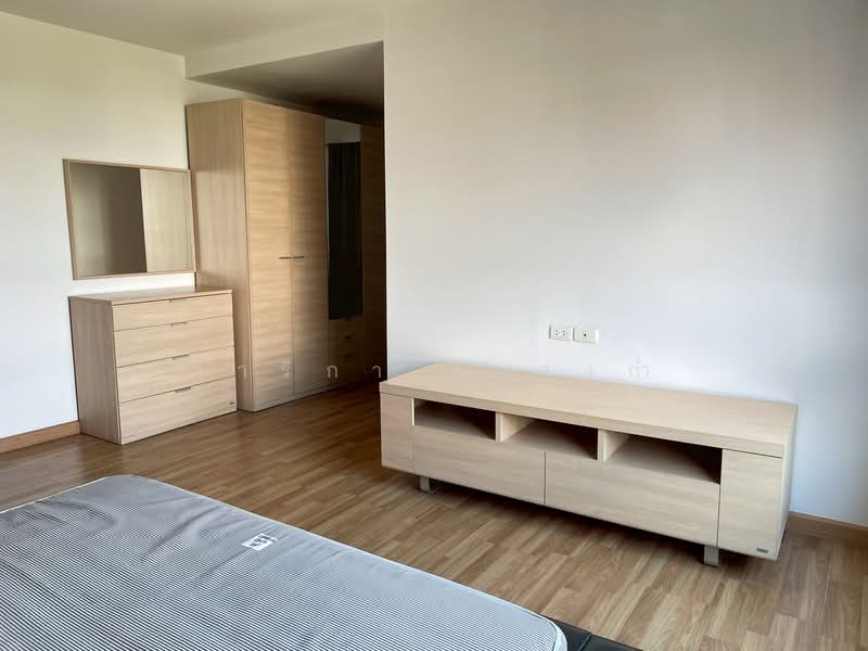 Y.O. Place, Bangkok, 223 Soi Sai Nam Thip 2, Khlong Toei, Khlong Toei, Bangkok, 2 Bedrooms, 93 sqm, Condo For Rent, by Sarika Saengkam, 500244195 - DDproperty.com