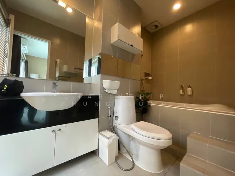 Noble Cube Pattanakarn, Bangkok, Phatthanakan Road, Suan Luang, Suan Luang, Bangkok, 3 Bedrooms, 200 sqm, Townhouse For Rent, by Charinthip Phungalong, 500244216 - DDproperty.com