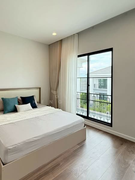 Setthasiri Serithai, Bangkok, Kanchanaphisek 11/3 Intersection 4, Khan Na Yao, Khan Na Yao, Bangkok, 4 Bedrooms, 250 sqm, Single Detached House For Rent, by Praphatson Sakon, 500244223 - DDproperty.com