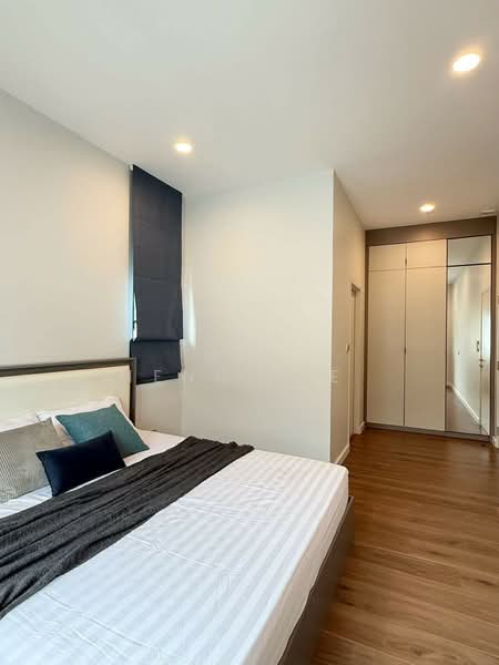 Setthasiri Serithai, Bangkok, Kanchanaphisek 11/3 Intersection 4, Khan Na Yao, Khan Na Yao, Bangkok, 4 Bedrooms, 250 sqm, Single Detached House For Rent, by Praphatson Sakon, 500244223 - DDproperty.com