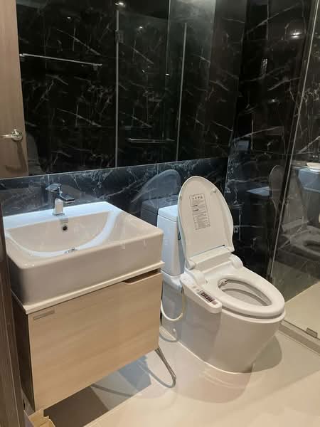 Altitude Samyan-Silom, Bangkok, 195 Si Phraya Road, Maha Phrutharam, Bang Rak, Bangkok, 1 Bedroom, 33 sqm, Condo For Rent, by คุณรวีวรรณ อู่เงิน, 500244240 - DDproperty.com