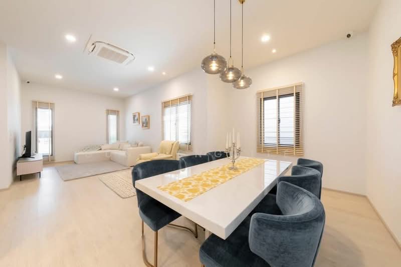 3-BR House, Bangkok, Bowon Niwet, Phra Nakhon, Bangkok, 3 Bedrooms, 450 sqm, Single Detached House For Sale, by Gun Henglite , 500244270 - DDproperty.com