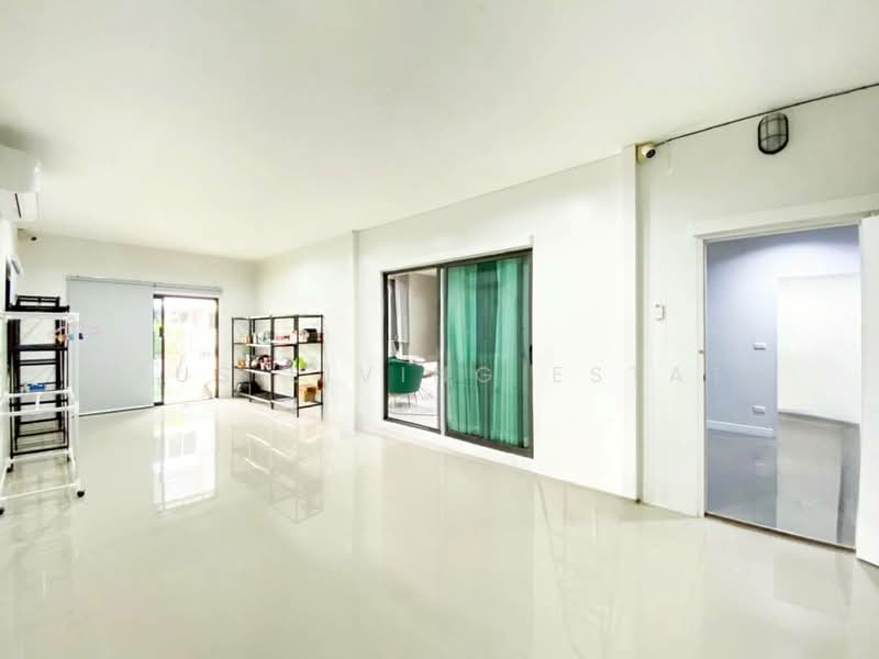 Baan Klang Muang THE ERA Pinklao-Charan, Nonthaburi, Road along the Southern Railway, Bang Kruai, Bang Kruai, Nonthaburi, 3 Bedrooms, 205 sqm, Townhouse For Sale, by Haus Living Estate, 500244295 - DDproperty.com