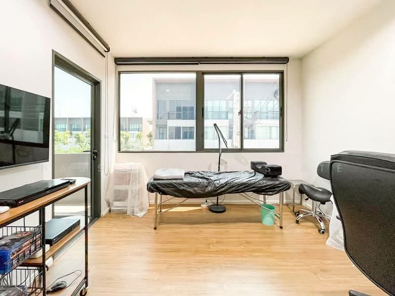 Baan Klang Muang THE ERA Pinklao-Charan, Nonthaburi, Road along the Southern Railway, Bang Kruai, Bang Kruai, Nonthaburi, 3 Bedrooms, 205 sqm, Townhouse For Sale, by Haus Living Estate, 500244295 - DDproperty.com