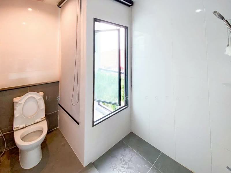 Baan Klang Muang THE ERA Pinklao-Charan, Nonthaburi, Road along the Southern Railway, Bang Kruai, Bang Kruai, Nonthaburi, 3 Bedrooms, 205 sqm, Townhouse For Sale, by Haus Living Estate, 500244295 - DDproperty.com
