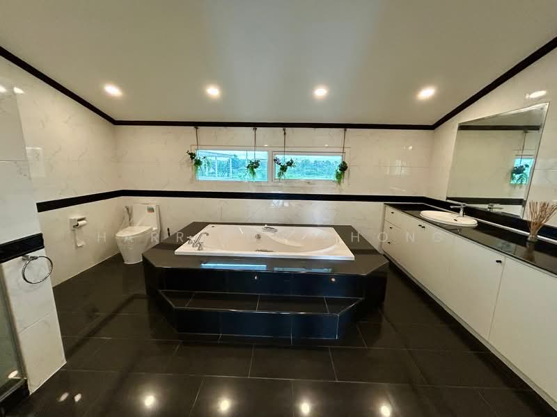 undefined, Chon Buri (Pattaya), Bang Lamung, Bang Lamung (Pattaya), Chon Buri (Pattaya), 3 Bedrooms, 204 sqm, Single Detached House For Sale, by Harrison Chong, 500244297 - DDproperty.com