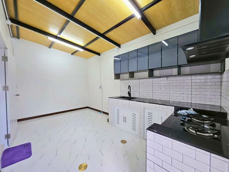 Lally Ville Pracha Uthit 72 : ลัลลี่วิลล์ ประชาอุทิศ 72, Bangkok, ประชาอุทิศ, Thung Khru, Thung Khru, Bangkok, 4 Bedrooms, 150 sqm, Townhouse For Sale, by พิจักษณ์ ตั้งพานิชยานนท์, 500244333 - DDproperty.com