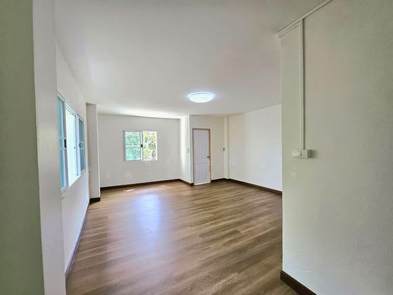 Lally Ville Pracha Uthit 72 : ลัลลี่วิลล์ ประชาอุทิศ 72, Bangkok, ประชาอุทิศ, Thung Khru, Thung Khru, Bangkok, 4 Bedrooms, 150 sqm, Townhouse For Sale, by พิจักษณ์ ตั้งพานิชยานนท์, 500244333 - DDproperty.com