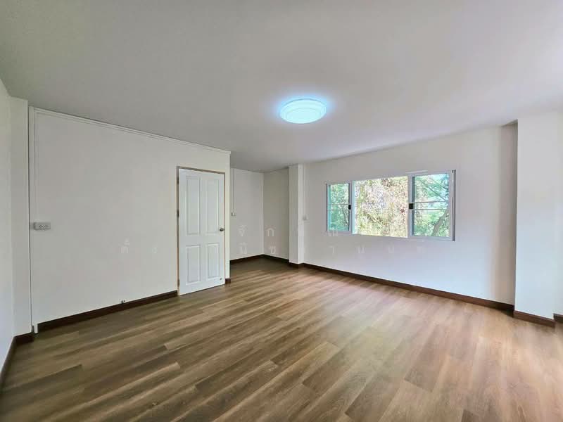 Lally Ville Pracha Uthit 72 : ลัลลี่วิลล์ ประชาอุทิศ 72, Bangkok, ประชาอุทิศ, Thung Khru, Thung Khru, Bangkok, 4 Bedrooms, 150 sqm, Townhouse For Sale, by พิจักษณ์ ตั้งพานิชยานนท์, 500244333 - DDproperty.com