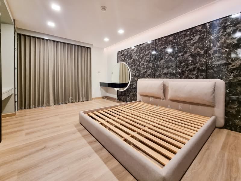 Somkid Gardens, Bangkok, Ploenchit, Lumphini, Pathum Wan, Bangkok, 3 Bedrooms, 251 sqm, Condo For Rent, by Chayakorn Tirarakthammakit, 500244375 - DDproperty.com