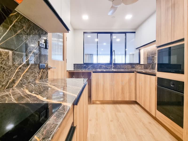 Somkid Gardens, Bangkok, Ploenchit, Lumphini, Pathum Wan, Bangkok, 3 Bedrooms, 251 sqm, Condo For Rent, by Chayakorn Tirarakthammakit, 500244375 - DDproperty.com