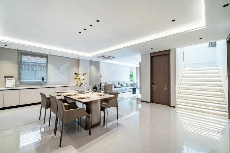 undefined, Chon Buri (Pattaya), Nong Pru, Bang Lamung (Pattaya), Chon Buri (Pattaya), 6 Bedrooms, 230 sqm, Single Detached House For Sale, by Valen Lokunpai , 500244382 - DDproperty.com