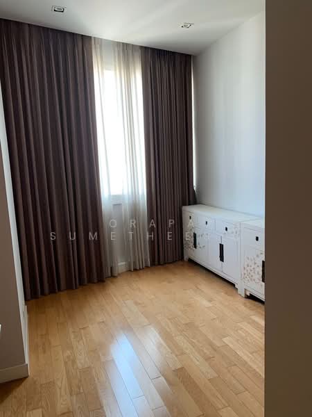 Millennium Residence, Bangkok, Sukhumvit Road, Khlong Toei, Khlong Toei, Bangkok, 3 Bedrooms, 145 sqm, Condo For Sale, by Orapa Sumetheesirisakul, 500244390 - DDproperty.com