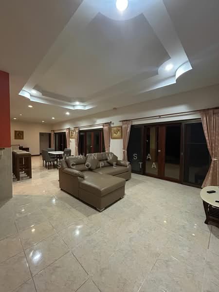 GW3P+HJ Thap Tai, Hua Hin District, Prachuap Khiri Khan, Prachuap Khiri Khan, Nong Kae, Hua Hin, Prachuap Khiri Khan, 4 Bedrooms, 200 sqm, Single Detached House For Rent, by Wanwisa Scopetta, 500244397 - DDproperty.com