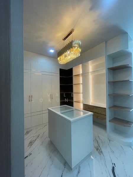 3-BR Villa, Chon Buri (Pattaya), Nong Pru, Bang Lamung (Pattaya), Chon Buri (Pattaya), 3 Bedrooms, 230 sqm, Villa For Sale, by Valen Lokunpai , 500244406 - DDproperty.com