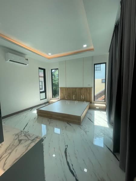 3-BR Villa, Chon Buri (Pattaya), Nong Pru, Bang Lamung (Pattaya), Chon Buri (Pattaya), 3 Bedrooms, 230 sqm, Villa For Sale, by Valen Lokunpai , 500244406 - DDproperty.com