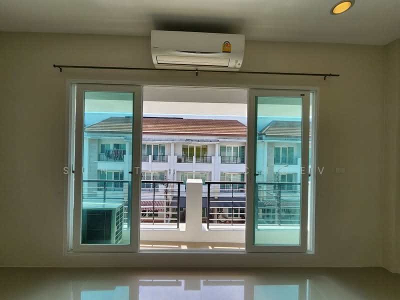 Baan Klang Muang S-Sense Rama 9-Ladprao : บ้านกลางเมือง เอสเซ้นส์ พระราม 9-ลาดพร้าว, กรุงเทพ, ซอยลาดพร้าว 84 ถนนลาดพร้าว, วังทองหลาง, วังทองหลาง, กรุงเทพ, 160 ตร.ม., ทาวน์เฮ้าส์ ให้เช่า, โดย Sunitra Sachdev, 500244459 - DDproperty.com