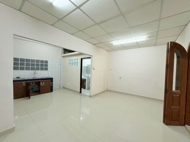 3-BR House, Bangkok, Lat Phrao, Lat Phrao, Bangkok, 3 Bedrooms, 204 sqm, Single Detached House For Sale, by Orapa Sumetheesirisakul, 500244470 - DDproperty.com