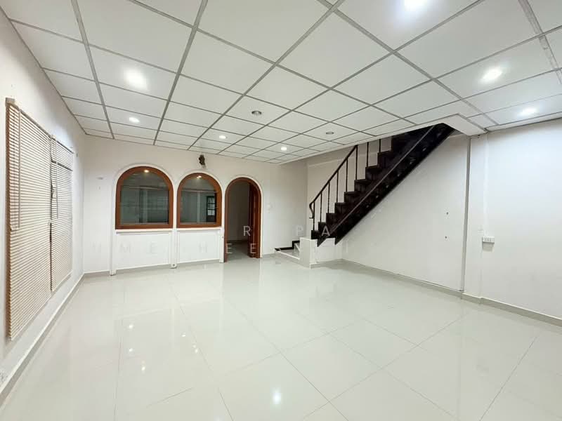 3-BR House, Bangkok, Lat Phrao, Lat Phrao, Bangkok, 3 Bedrooms, 204 sqm, Single Detached House For Sale, by Orapa Sumetheesirisakul, 500244470 - DDproperty.com