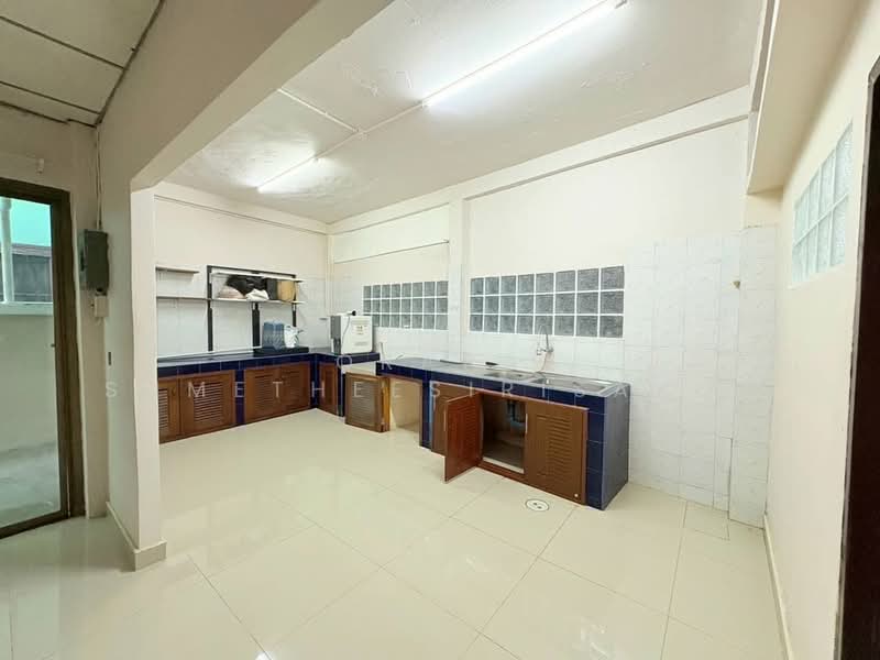 บ้าน 3-ห้องนอน, กรุงเทพ, ลาดพร้าว, ลาดพร้าว, กรุงเทพ, 204 ตร.ม., บ้านเดี่ยว ขาย, โดย Orapa Sumetheesirisakul, 500244470 - DDproperty.com