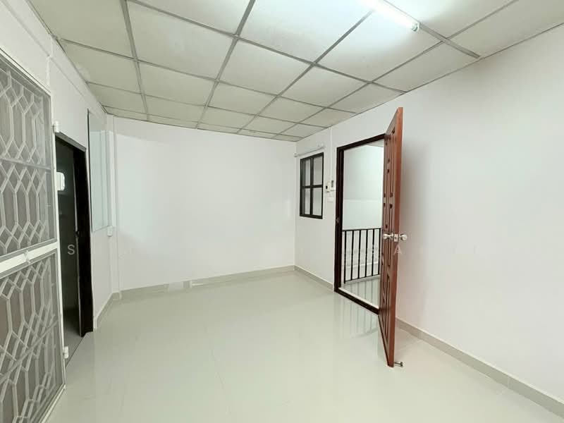 3-BR House, Bangkok, Lat Phrao, Lat Phrao, Bangkok, 3 Bedrooms, 204 sqm, Single Detached House For Sale, by Orapa Sumetheesirisakul, 500244470 - DDproperty.com