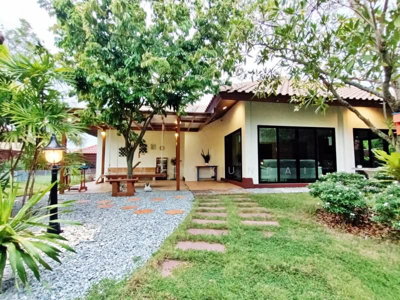 undefined, Chon Buri (Pattaya), Huai Yai, Bang Lamung (Pattaya), Chon Buri (Pattaya), 2 Bedrooms, 200 sqm, Single Detached House For Sale, by Valen Lokunpai , 500244482 - DDproperty.com