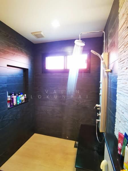 undefined, Chon Buri (Pattaya), Huai Yai, Bang Lamung (Pattaya), Chon Buri (Pattaya), 2 Bedrooms, 200 sqm, Single Detached House For Sale, by Valen Lokunpai , 500244482 - DDproperty.com