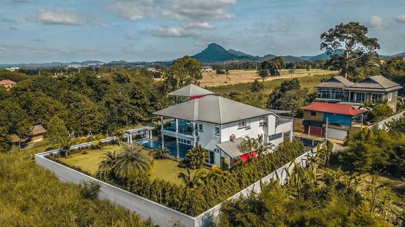 undefined, ชลบุรี, บางเสร่, สัตหีบ, ชลบุรี, 380 ตร.ม., วิลล่า ขาย, โดย Valen Lokunpai , 500244492 - DDproperty.com