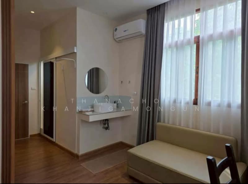 5-BR House, Bangkok, Phra Kanong, Khlong Toei, Bangkok, 5 Bedrooms, 495 sqm, Single Detached House For Rent, by Thanachot Khantigamongun, 500244580 - DDproperty.com