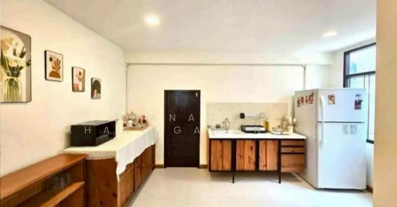 5-BR House, Bangkok, Phra Kanong, Khlong Toei, Bangkok, 5 Bedrooms, 495 sqm, Single Detached House For Rent, by Thanachot Khantigamongun, 500244580 - DDproperty.com