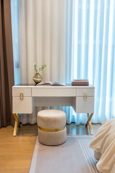 Baan Sindhorn, Bangkok, 89 Soi Langsuan, Langsuan Road, Lumphini, Pathum Wan, Bangkok, 2 Bedrooms, 126 sqm, Condo For Sale, by Nichakorn Tawnao, 500244686 - DDproperty.com