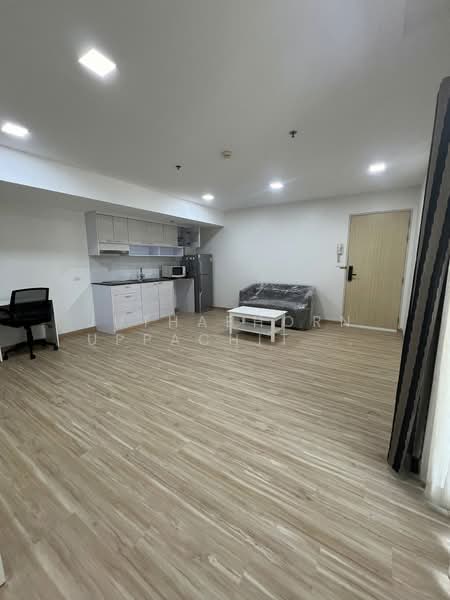 My Resort Bangkok, Bangkok, 1724 Petchaburi Road, Bang Kapi, Huai Khwang, Bangkok, 1 Bedroom, 43 sqm, Condo For Rent, by Juthabhorn Uppachit (Amy), 500244704 - DDproperty.com